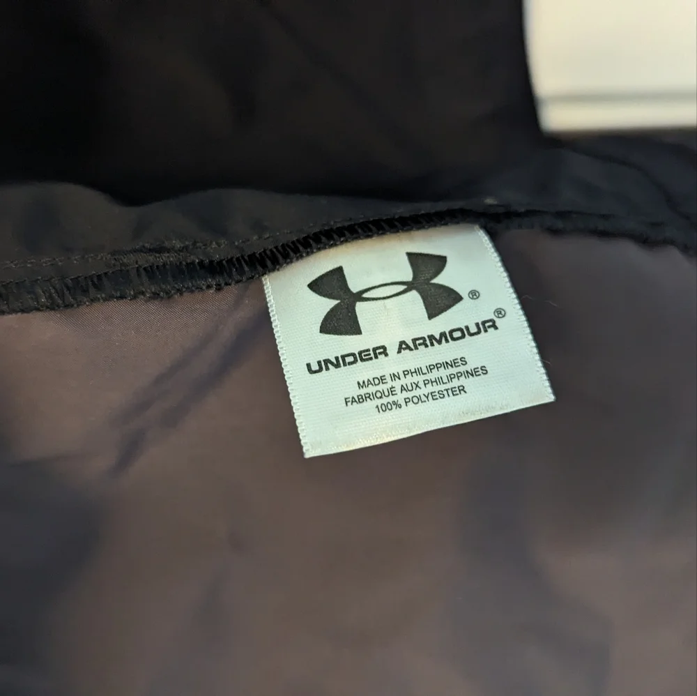Under Armour Running Jacket - Picture 2 of 7